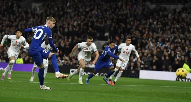 中足联纪律道德准则：球迷歧视行为将使俱乐部至少被罚50万元