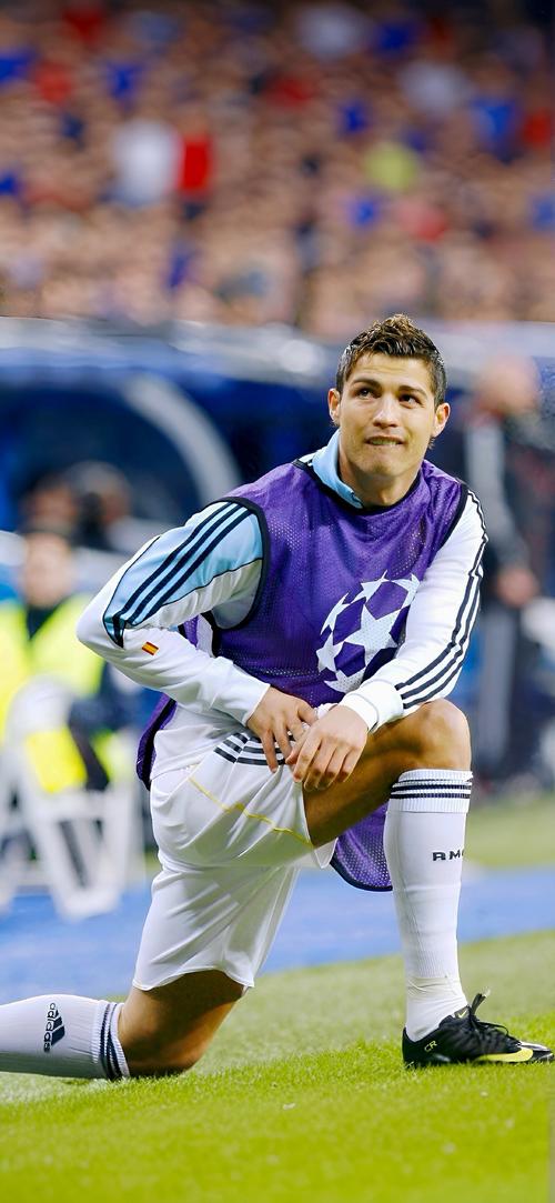 历史首次女裁判担任中超主裁，董方雨将执法西海岸vs亚泰（中超史上首位女主裁上任：董方雨将执法西海岸对亚泰）