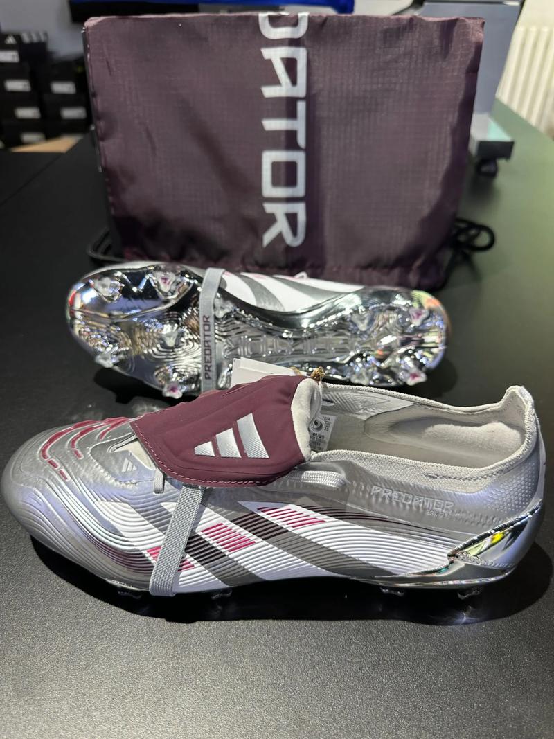 湖人惨败，詹姆斯赛后暗示球权分配有问题，没有打出团队篮球