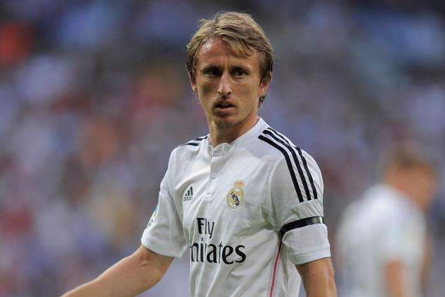 东体：邵佳一在推进国足新老交替过程中需要打造“嫡系部队”