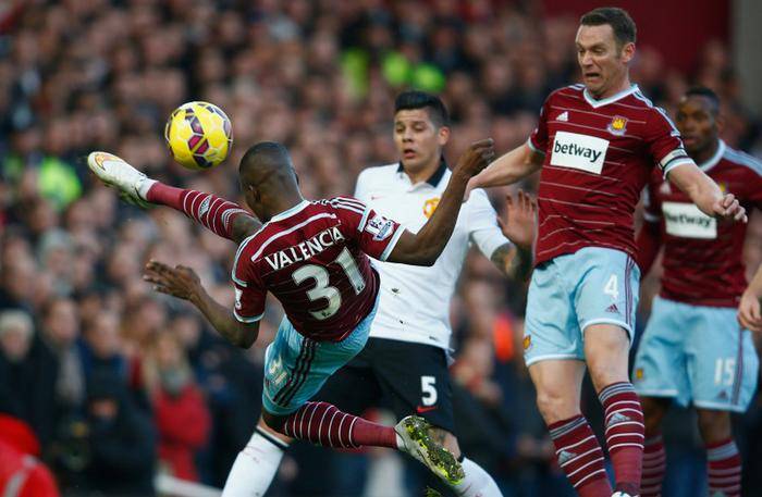 每体：巴萨考虑出售卡萨多并标价3000万欧，切尔西对他感兴趣